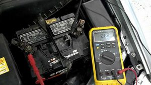 کنترل باتری ماشین بوسیله ولت متر